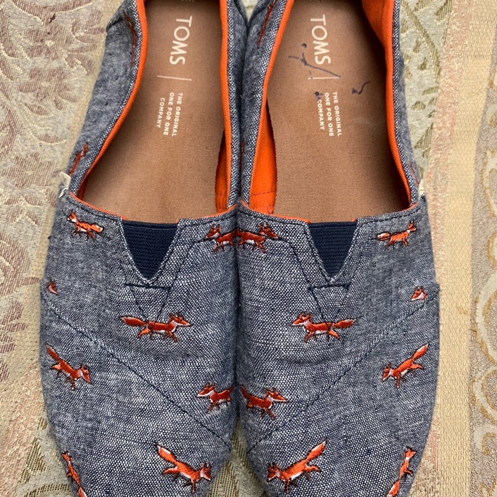 Toms with Fox embroidery size 9 woman
